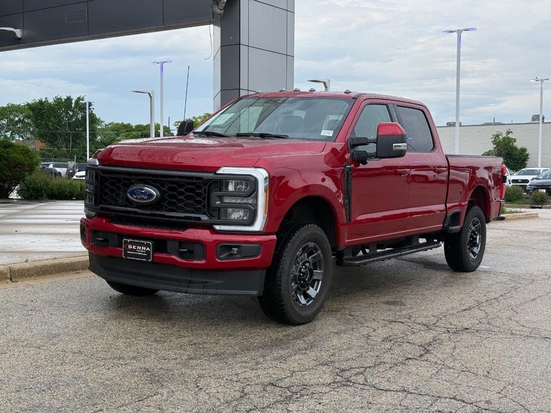 Ford Super Duty F-250 SRW Vehicle Full-screen Gallery Image 07