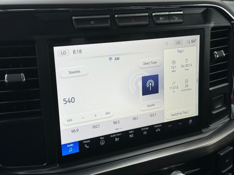 Ford Super Duty F-250 SRW Vehicle Full-screen Gallery Image 23