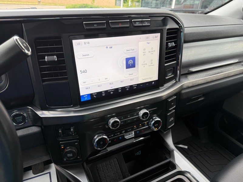 Ford Super Duty F-250 SRW Vehicle Full-screen Gallery Image 27
