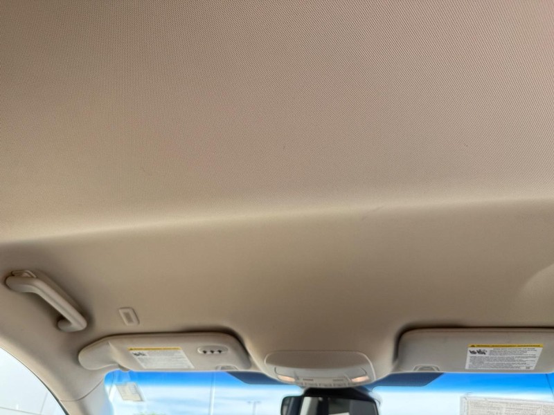 Ford Edge Vehicle Full-screen Gallery Image 15