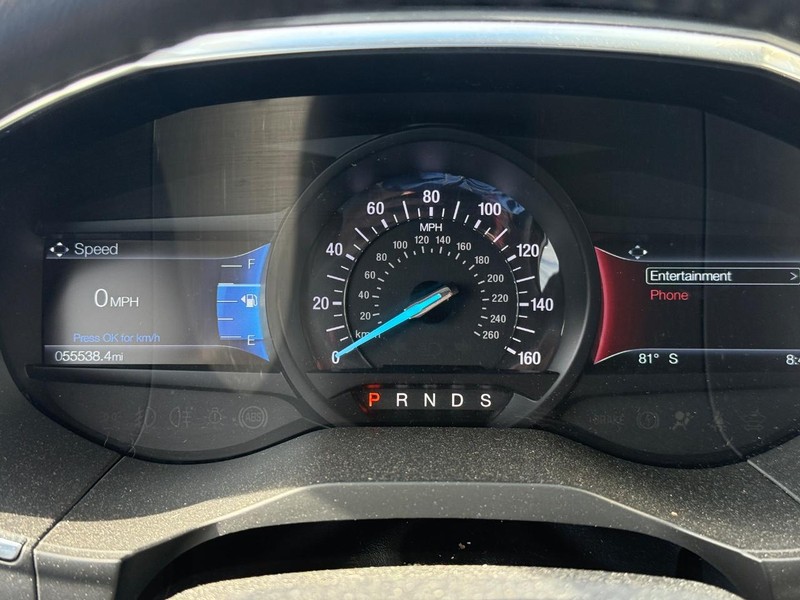 Ford Edge Vehicle Full-screen Gallery Image 22