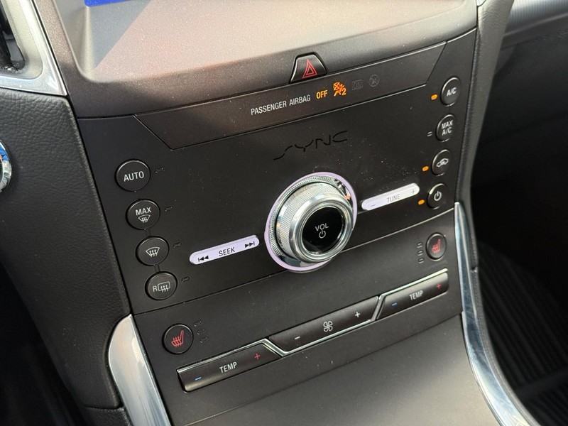 Ford Edge Vehicle Full-screen Gallery Image 28