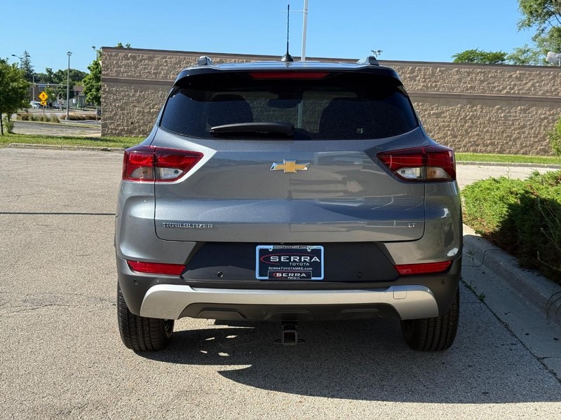 Chevrolet TrailBlazer Vehicle Full-screen Gallery Image 04
