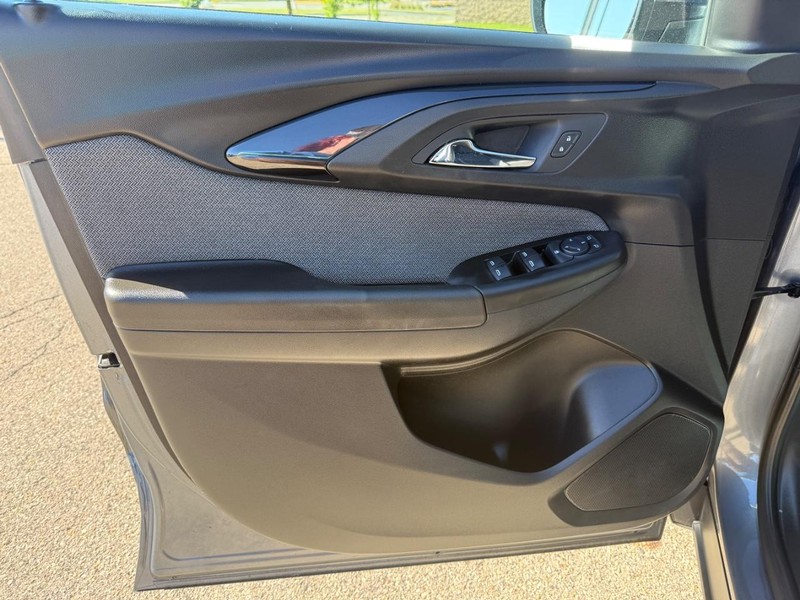 Chevrolet TrailBlazer Vehicle Full-screen Gallery Image 19