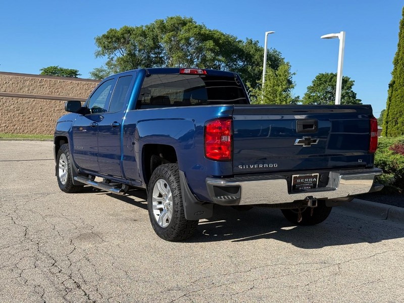 Chevrolet Silverado 1500 Vehicle Full-screen Gallery Image 05