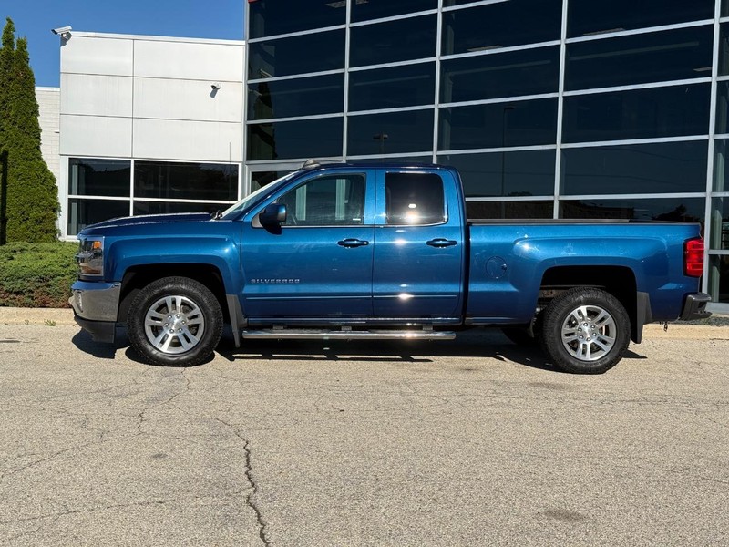 Chevrolet Silverado 1500 Vehicle Full-screen Gallery Image 06