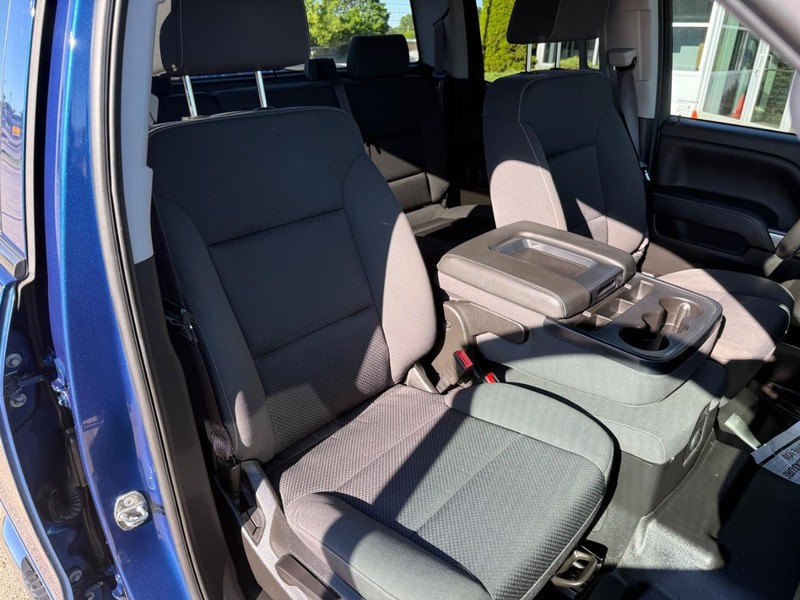 Chevrolet Silverado 1500 Vehicle Full-screen Gallery Image 11