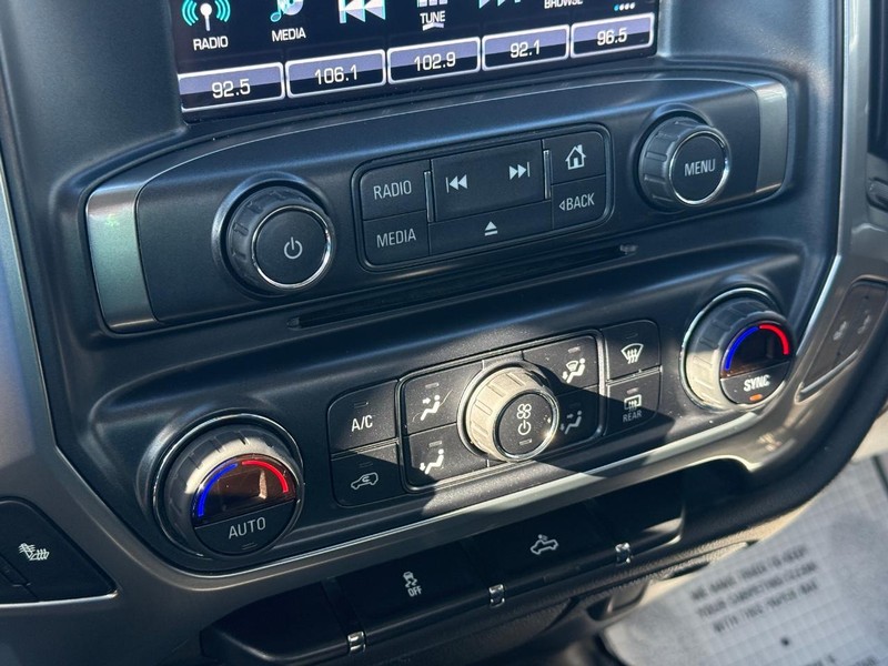 Chevrolet Silverado 1500 Vehicle Full-screen Gallery Image 23