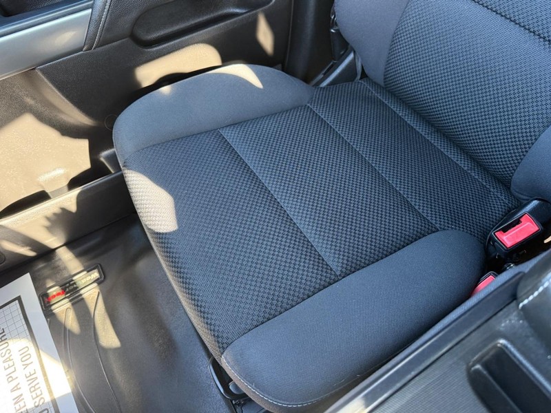 Chevrolet Silverado 1500 Vehicle Full-screen Gallery Image 27