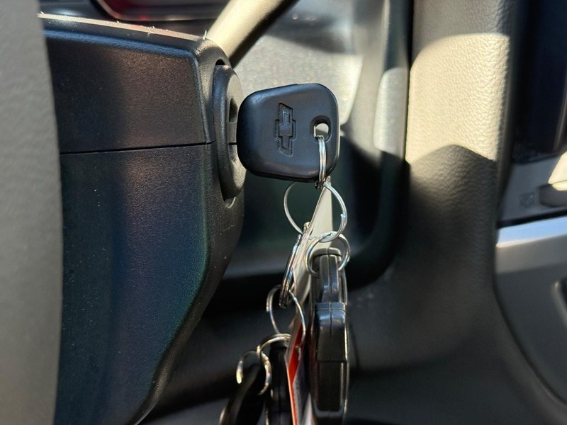 Chevrolet Silverado 1500 Vehicle Full-screen Gallery Image 30