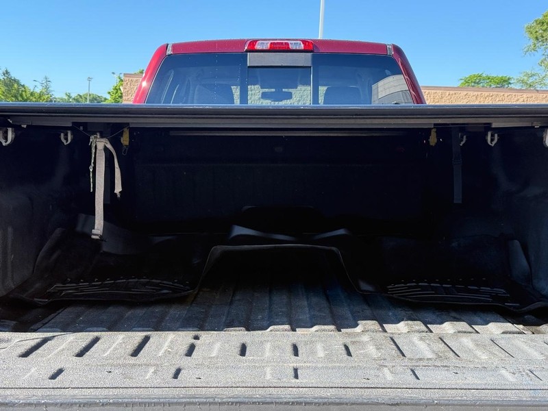 Chevrolet Silverado 3500HD Built After Aug 14 Vehicle Full-screen Gallery Image 09