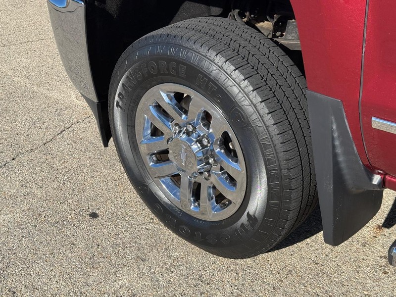Chevrolet Silverado 3500HD Built After Aug 14 Vehicle Full-screen Gallery Image 10