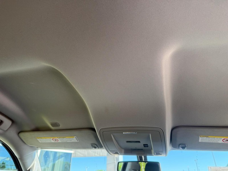 Chevrolet Silverado 3500HD Built After Aug 14 Vehicle Full-screen Gallery Image 15