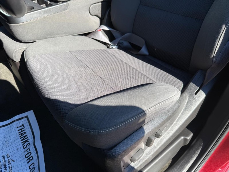 Chevrolet Silverado 3500HD Built After Aug 14 Vehicle Full-screen Gallery Image 17