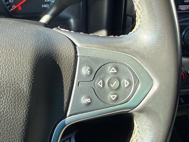 Chevrolet Silverado 3500HD Built After Aug 14 Vehicle Full-screen Gallery Image 21