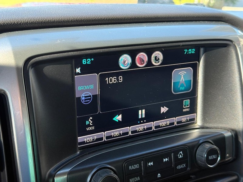 Chevrolet Silverado 3500HD Built After Aug 14 Vehicle Full-screen Gallery Image 23
