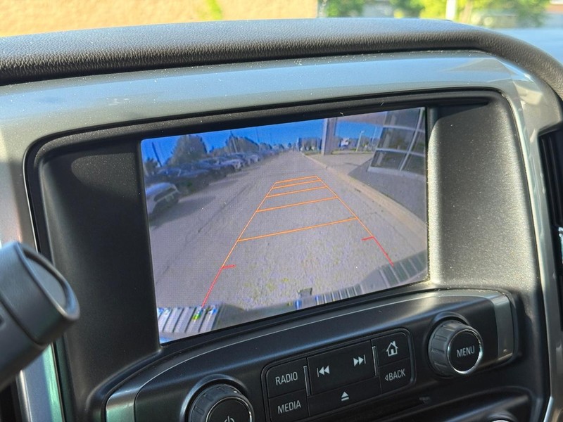 Chevrolet Silverado 3500HD Built After Aug 14 Vehicle Full-screen Gallery Image 26
