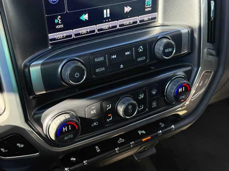Chevrolet Silverado 3500HD Built After Aug 14 Vehicle Full-screen Gallery Image 28