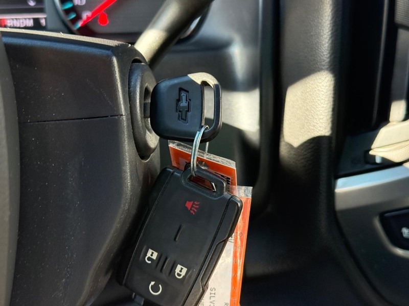 Chevrolet Silverado 3500HD Built After Aug 14 Vehicle Full-screen Gallery Image 30