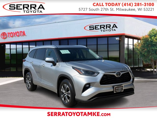 Milwaukee WI 2021 Toyota Highlander more details - toyota highlander
