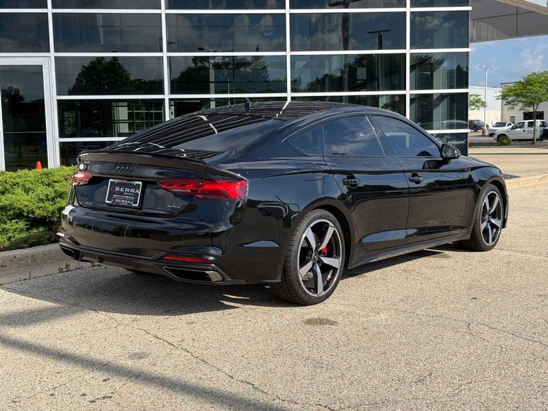 Audi A5 Sportback Vehicle Full-screen Gallery Image 03