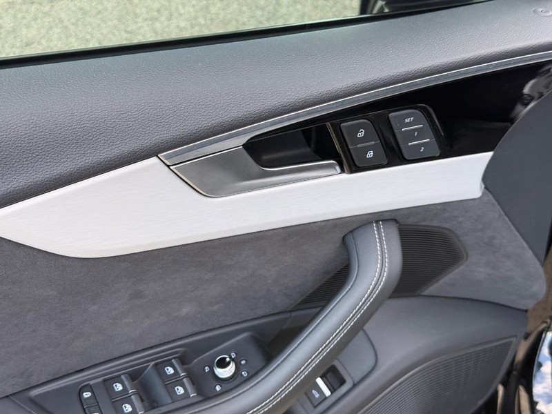 Audi A5 Sportback Vehicle Full-screen Gallery Image 18