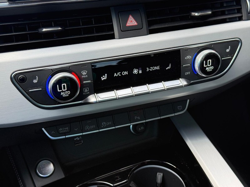 Audi A5 Sportback Vehicle Full-screen Gallery Image 29