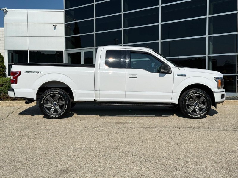 Ford F-150 Vehicle Full-screen Gallery Image 02