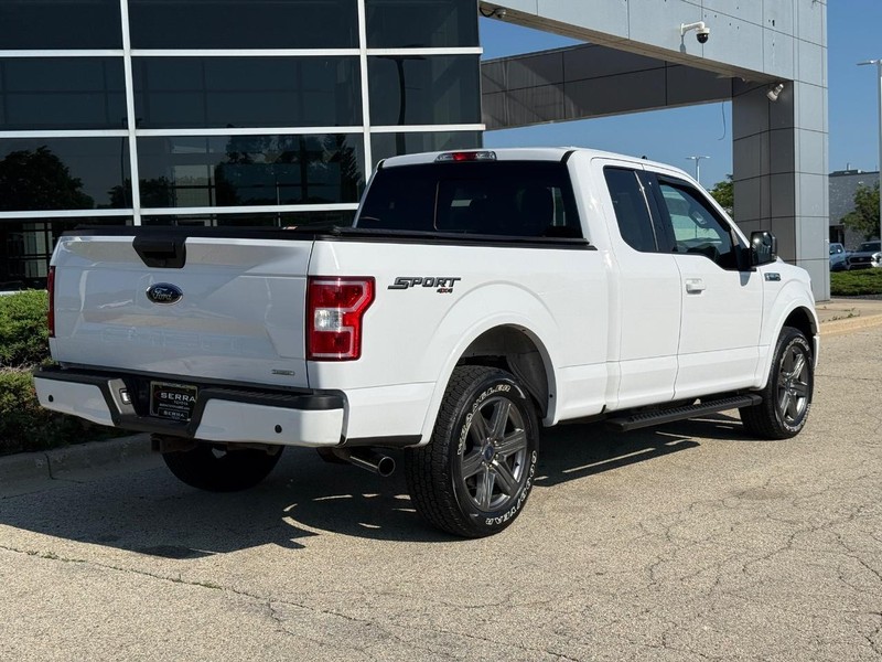 Ford F-150 Vehicle Full-screen Gallery Image 03
