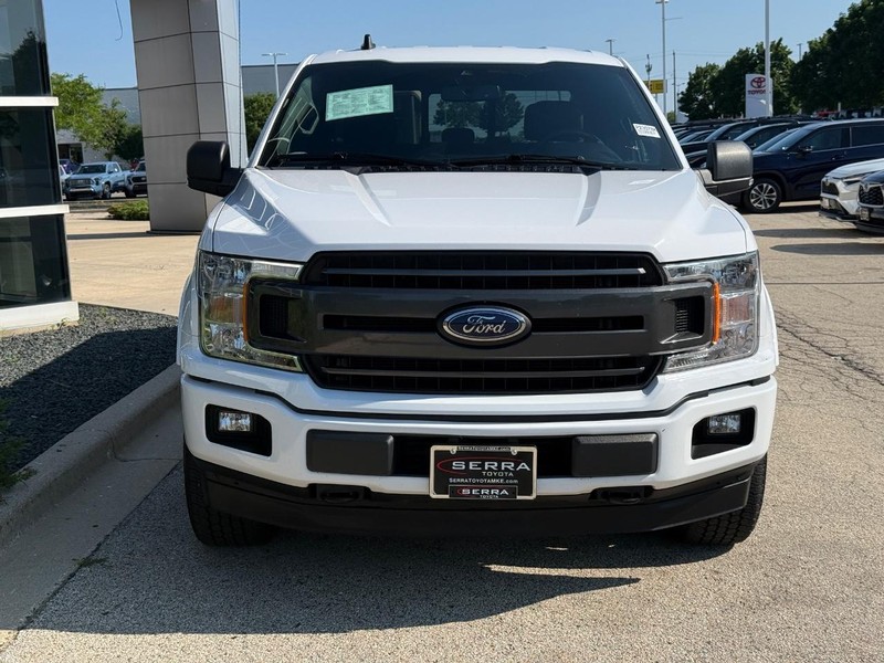 Ford F-150 Vehicle Full-screen Gallery Image 08