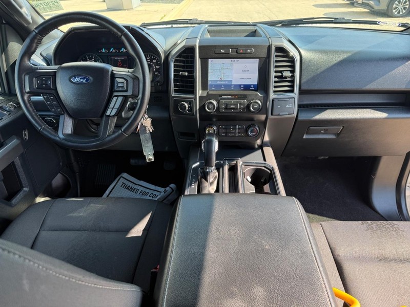 Ford F-150 Vehicle Full-screen Gallery Image 13