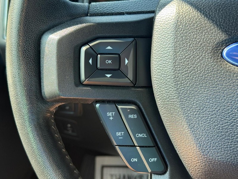 Ford F-150 Vehicle Full-screen Gallery Image 20