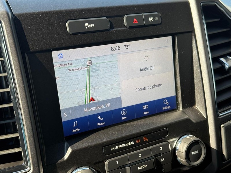 Ford F-150 Vehicle Full-screen Gallery Image 23
