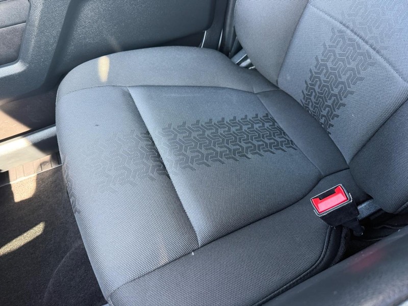 Ford F-150 Vehicle Full-screen Gallery Image 29