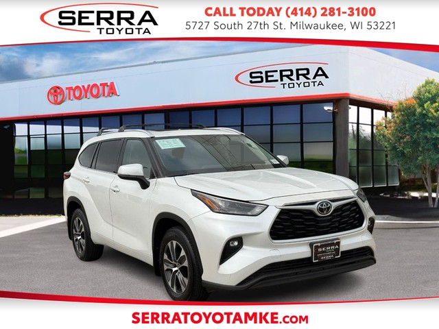 Milwaukee WI 2022 Toyota Highlander more details - toyota highlander