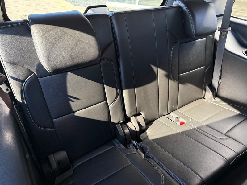 Chevrolet Tahoe Vehicle Full-screen Gallery Image 13