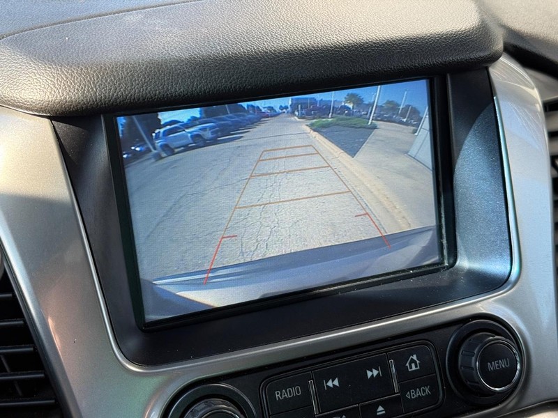 Chevrolet Tahoe Vehicle Full-screen Gallery Image 23
