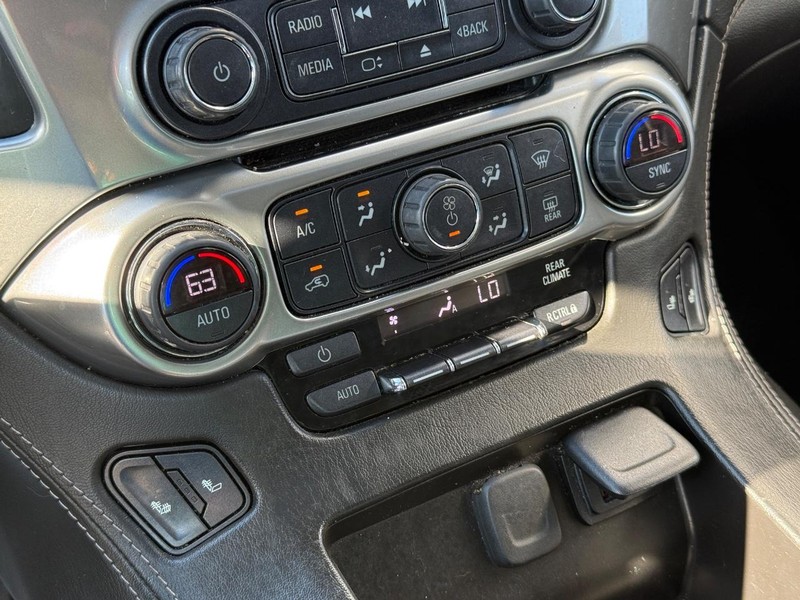 Chevrolet Tahoe Vehicle Full-screen Gallery Image 26
