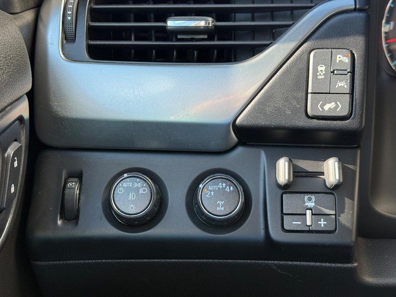 Chevrolet Tahoe Vehicle Full-screen Gallery Image 27