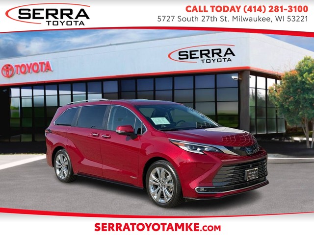 Milwaukee WI 2021 Toyota Sienna more details - toyota sienna