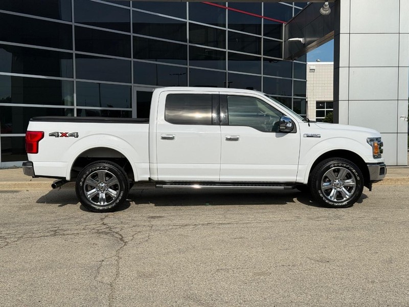 Ford F-150 Vehicle Full-screen Gallery Image 02