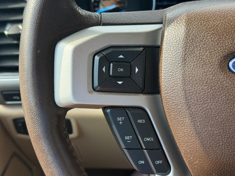 Ford F-150 Vehicle Full-screen Gallery Image 20