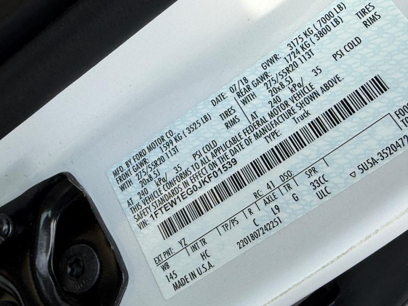 Ford F-150 Vehicle Full-screen Gallery Image 32