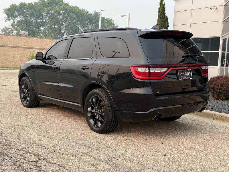 Dodge Durango Vehicle Full-screen Gallery Image 05
