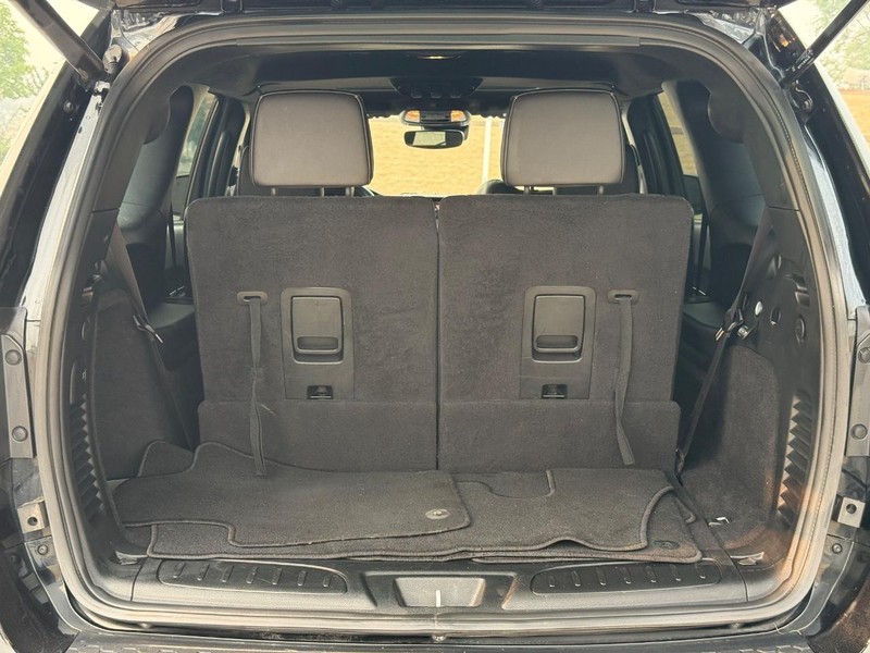 Dodge Durango Vehicle Full-screen Gallery Image 10