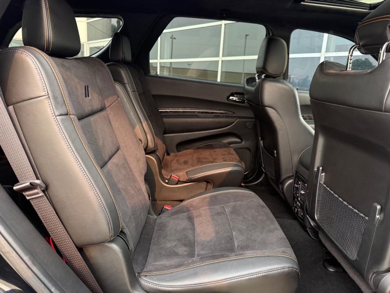 Dodge Durango Vehicle Full-screen Gallery Image 12