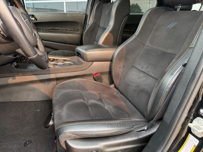 Dodge Durango Vehicle Full-screen Gallery Image 17