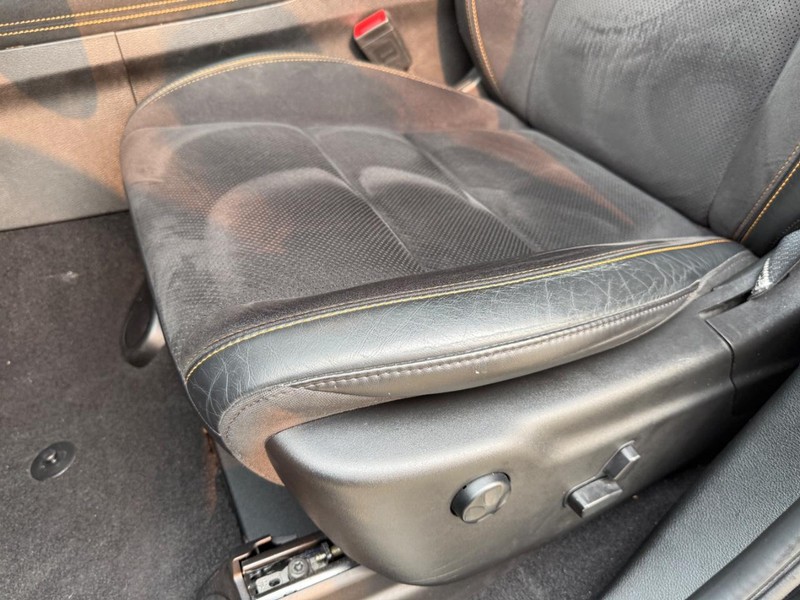 Dodge Durango Vehicle Full-screen Gallery Image 18