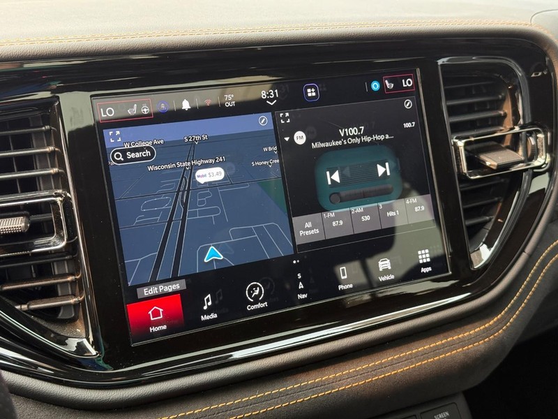 Dodge Durango Vehicle Full-screen Gallery Image 24