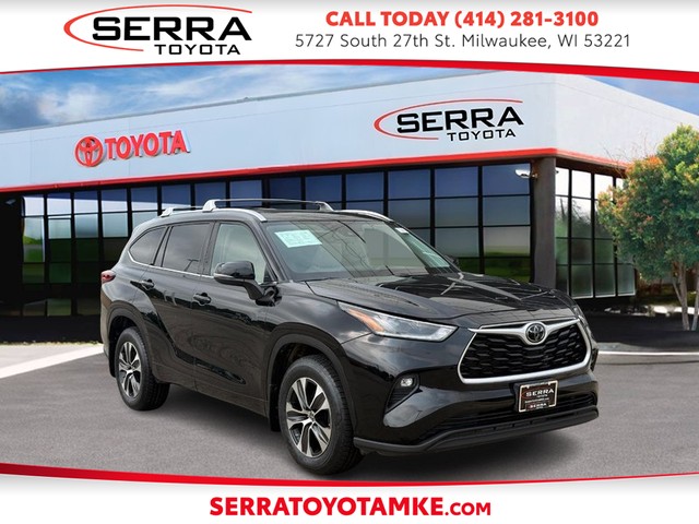 Milwaukee WI 2021 Toyota Highlander more details - toyota highlander